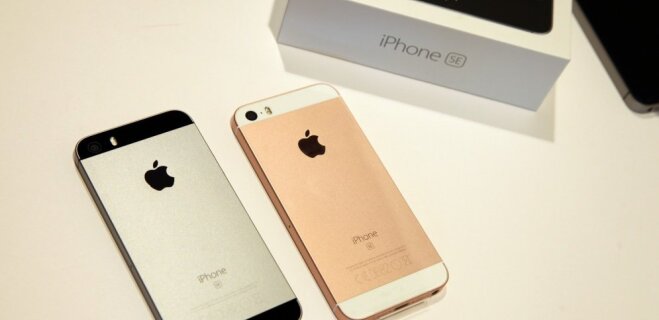 'Apple' ziņo par 'iPhone' tirdzniecības apjoma atkārtotu kritumu; samazinās arī peļņa
