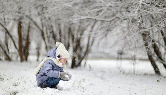Как одеть ребенка зимой: 10 золотых правил