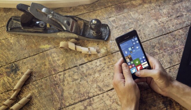 Eiropā uzsāk 'Windows 10 Mobile' lētākā viedtālruņa 'Lumia 550' tirdzniecību