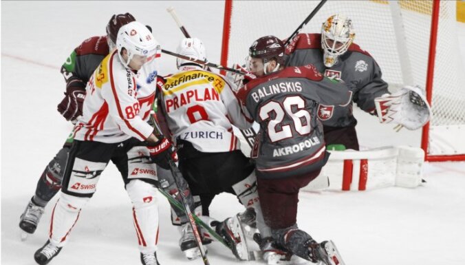 Сборная Латвии дважды проиграла швейцарцам перед домашним чемпионатом мира