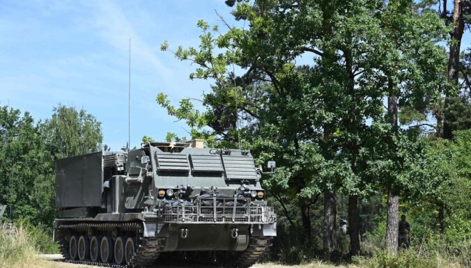 Vācija piegādājusi Ukrainai solītās reaktīvās zalvju artilērijas sistēmas 'Mars II'