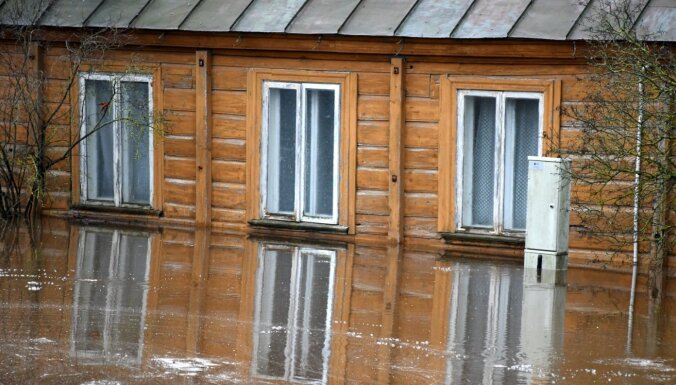 Ziedot.lv собирает деньги пострадавшим от наводнения в Екабпилсе: собрано более 5000 евро