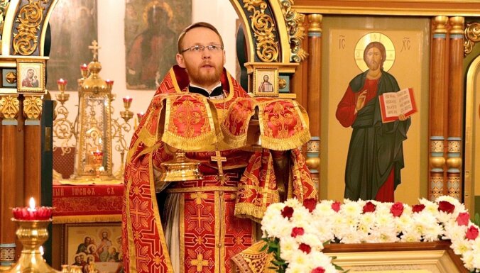 'Atgriezīšos pēc Putina režīma krišanas,' paziņo par Navaļnija atbalstu atlaists garīdznieks