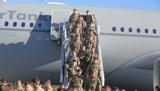 Vācijas kanclers atzīst nepieciešamību palielināt Baltijas valstīs izvietoto karavīru skaitu