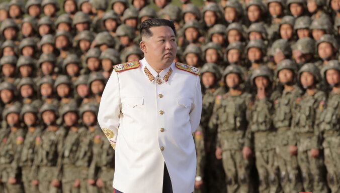 Ziemeļkoreja apstiprinājusi pirmo Covid-19 uzliesmojumu kopš pandēmijas sākuma