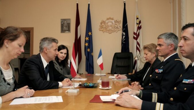 Latvija vienojas ar Francijas par kravu transportēšanu uz Afganistānu