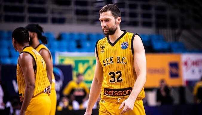 Strēlnieks kaldina AEK uzvaru FIBA Čempionu līgas 'play-in' pirmajā spēlē