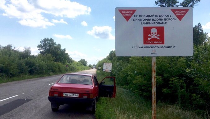 "Ну снимет снайпер — и что дальше?!" Особенности избирательной кампании прямо на линии фронта в Донбассе