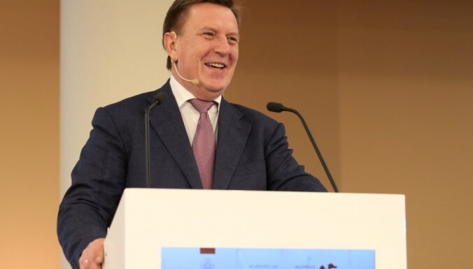 Проблемы с формированием нового правительства не мешают действующему Кабмину