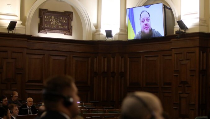 'Tikai kopā varam uzveikt ienaidnieku', uzrunā Saeimai uzsver Ukrainas parlamenta priekšsēdētājs