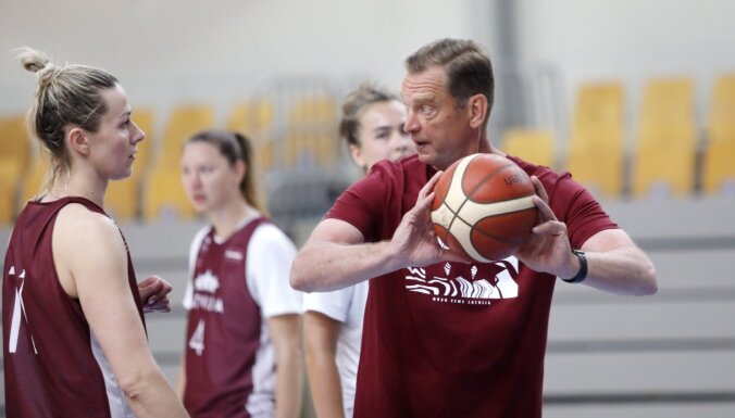 Latvijas sieviešu basketbola izlase uz turnīru Turcijā dosies ar 14 spēlētājām