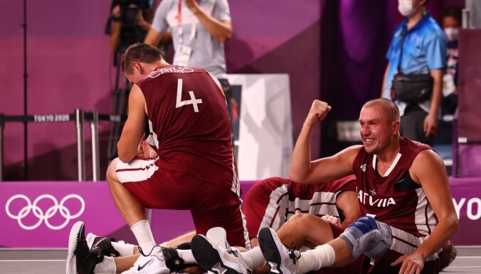 Баскетболисты Латвии в финале обыграли россиян и стали олимпийскими чемпионами