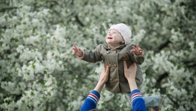 10 bērnu tētis no Krāslavas: Esmu laimīgs par Dieva dāvanu – meitiņu ar Dauna sindromu