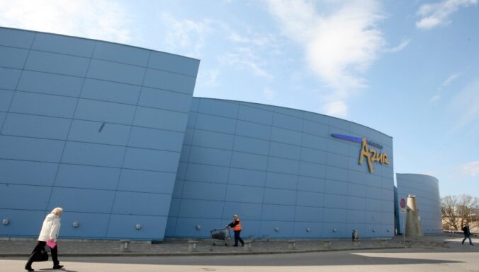 Turbulence Rīgas lielveikalu ainavā: tirdzniecības centrs 'Azur' gatavojas pamatīgām pārmaiņām