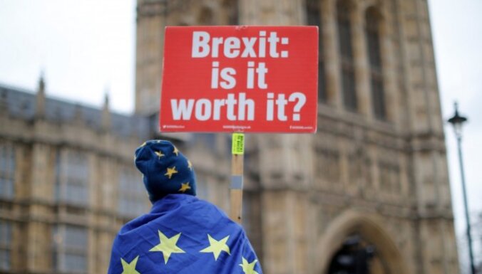 Опрос: большинство жителей Британии хотят отсрочки выхода из ЕС