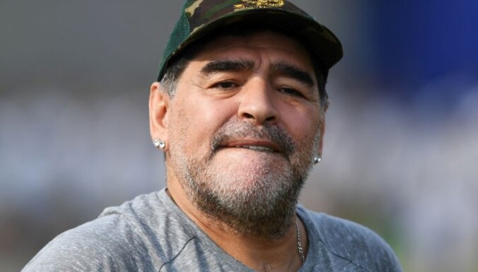 Maradonam jāveic steidzama smadzeņu operācija