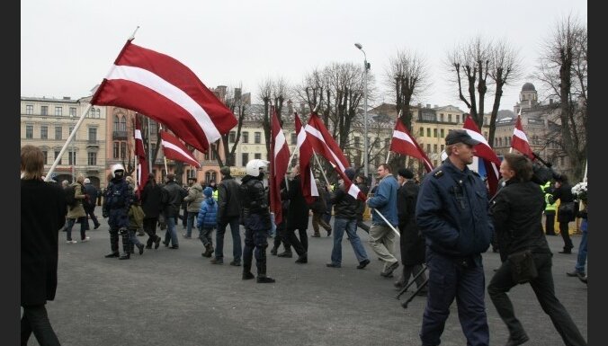 Zatlers: valstij jāgarantē tiesības pulcēties; Ušakovs norāda uz drošības riskiem 16.martā