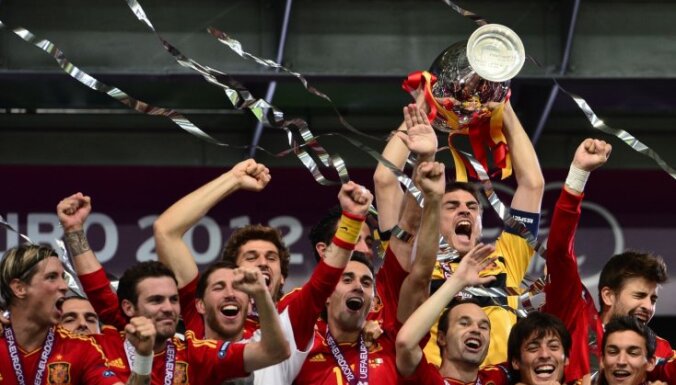 Spānijas futbolisti trešo reizi triumfē Eiropas čempionātā