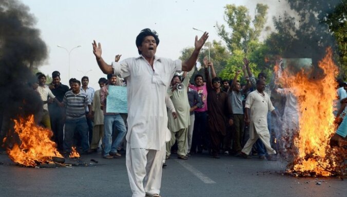 Pēc nāvējoša terorakta Pakistānā protestē kristieši