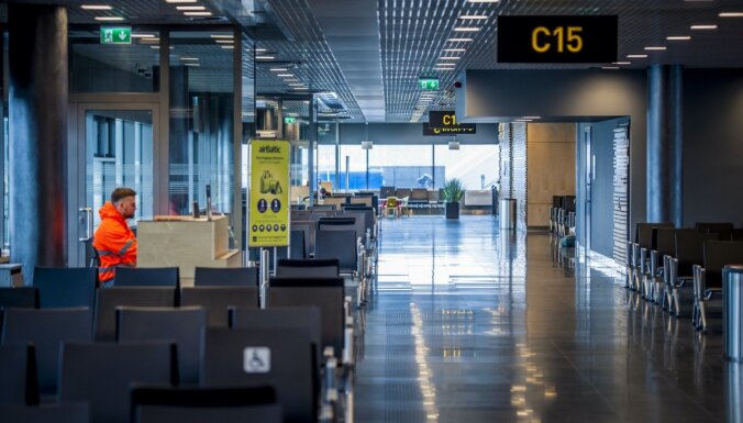 Число пассажиров в аэропорту "Рига" упало до рекордно низкого уровня