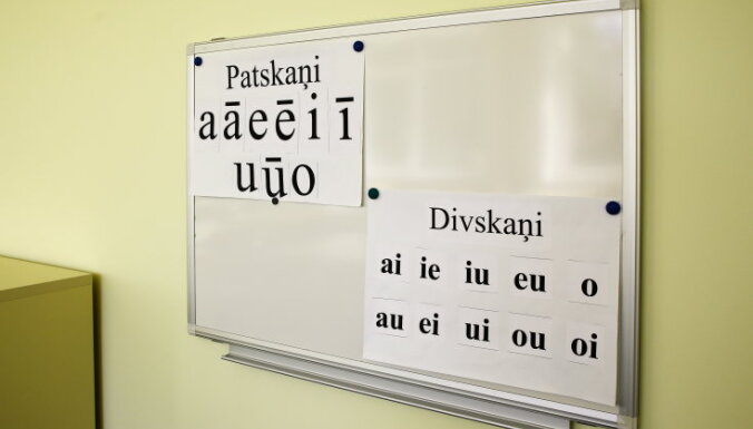 Faktu pārbaude: Vien 0,56% skolotāju šogad sodīti par latviešu valodas nezināšanu