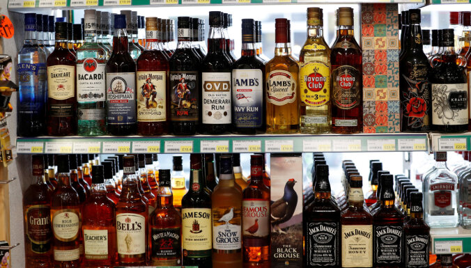 Новые ограничения сфере торговли: алкогольные напитки не попали под запрет