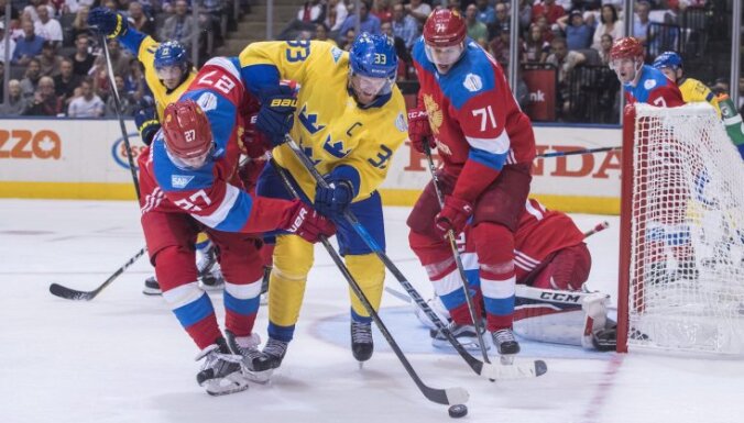 Zviedrijas hokejisti Pasaules kausa turnīru sāk ar uzvaru pār Znaroka trenēto Krieviju