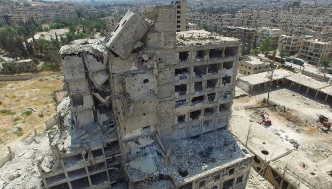 Сирийская армия начала штурм удерживаемых боевиками зданий в Алеппо