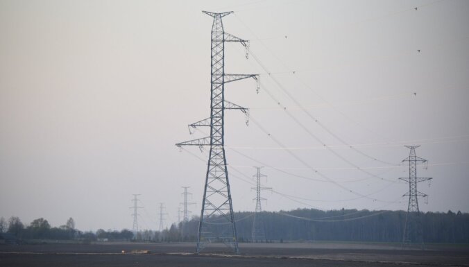 Faktu pārbaude: Nedēļas beigās Baltijas valstīs nav gaidāms elektroenerģijas 'black-out'