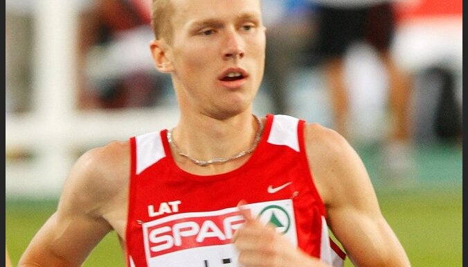Jurkevičam trešais visu laiku labākais Latvijas rezultāts 5000 metru skrējienā
