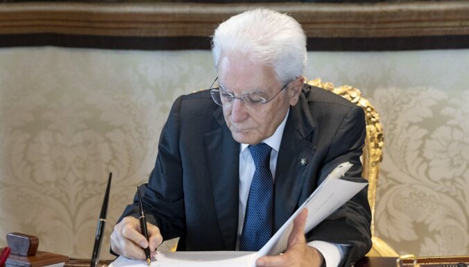 Itālijas prezidents atlaiž parlamentu, tiks rīkotas pirmstermiņa vēlēšanas
