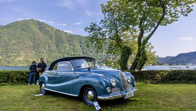 Ekskluzīvi spēkrati un dabas skaistums – 'Delfi' lasītājas reportāža no auto skates Itālijā