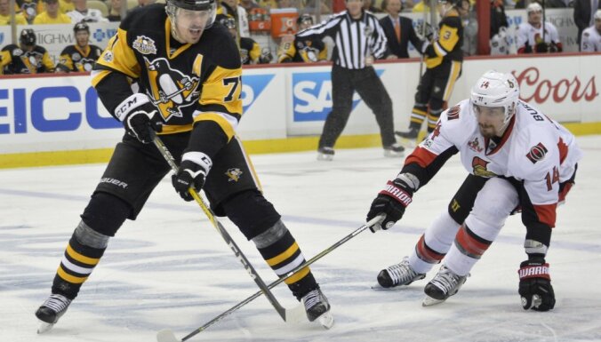 Ottawa Senators Alex Burrows vs Pittsburgh Penguins Evgeni Malkin