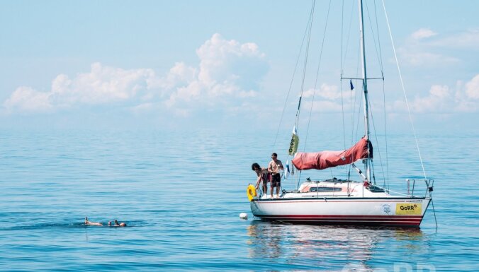 'Gulf of Riga Regatta': vēja trūkuma dēļ apdraudēta vēl viena sacensību diena