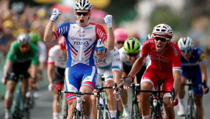 Pirmo reizi pēc 40 gadu pārtraukuma 'Tour de France' posmā dubultuzvara francūžiem