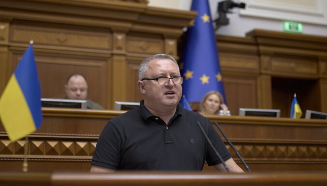Ukrainas parlaments ģenerālprokurora amatā apstiprina Andriju Kostinu