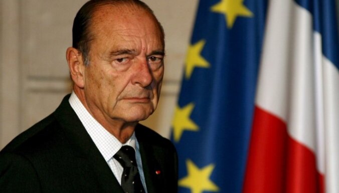 Жака Ширака будут судить за растрату и взятки