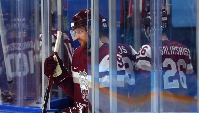 Latvijas hokeja izlasei pievienoties piekrīt Čehijā spēlējošie aizsargi
