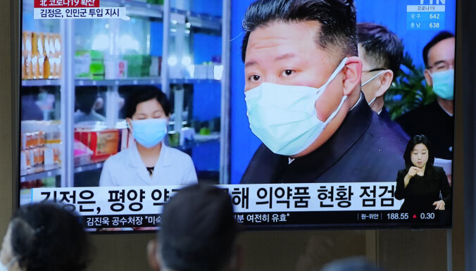 Covid-19 uzliesmojums Ziemeļkorejā: Kims vīrusa izplatības samazināšanas pasākumos iesaista armiju