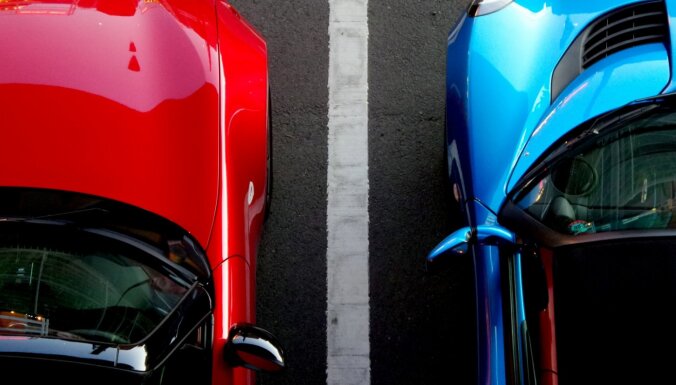 Brīvības ielā pie Dailes teātra slēgtas autostāvvietas
