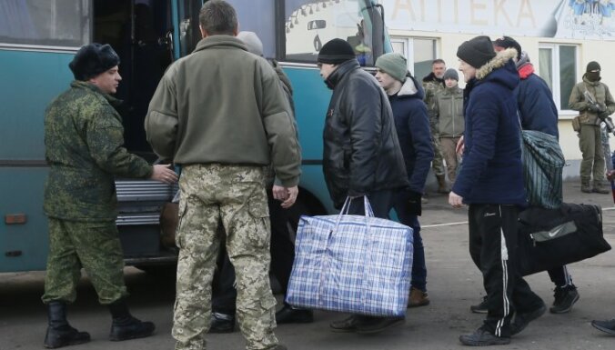 В Донбассе состоялся массовый обмен пленными между ДНР, ЛНР и Киевом