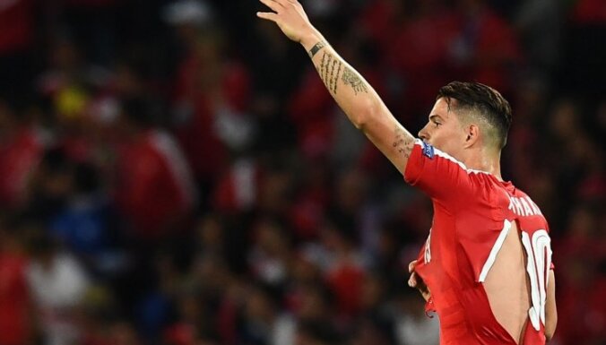 'Puma' pārbaudīs Šveices futbola izlases 'kreklu incidentu'