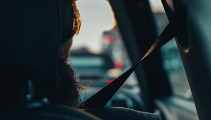 Продажи новых автомобилей в ЕС рухнули в сентябре из-за нехватки чипов