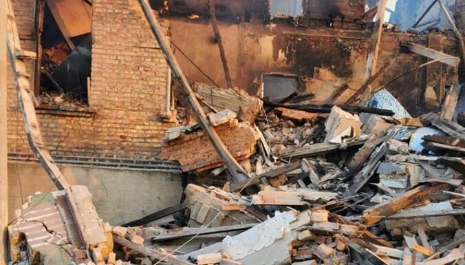 Krievijas spēkiem sabombardējot skolu Luhanskas apgabalā, nogalināti aptuveni 60 cilvēki