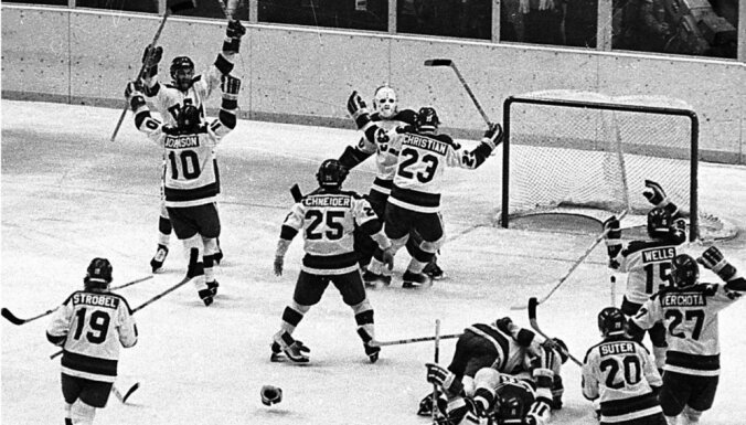 1980. gada Olimpiādes leģendārās hokeja spēles vārtsargs pārdod izsolē savu ekipējumu