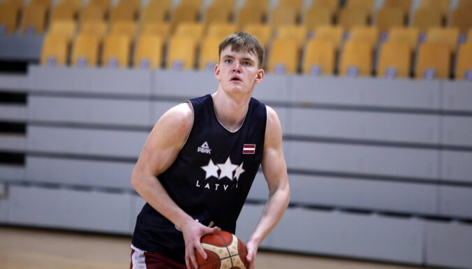Šteinbergam seši punkti Manrezas basketbolistu uzvarā pār Kuruca pārstāvēto 'Baskonia'