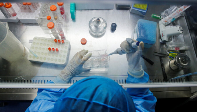 BioNTech и Pfizer начали выпуск вакцины от омикрон-варианта
