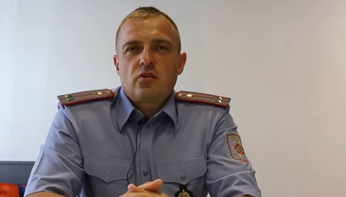 'Jūs kārs kokos ceļmalās': baltkrievu apakšpulkvedis par milicijas noskaņošanu pret protestiem