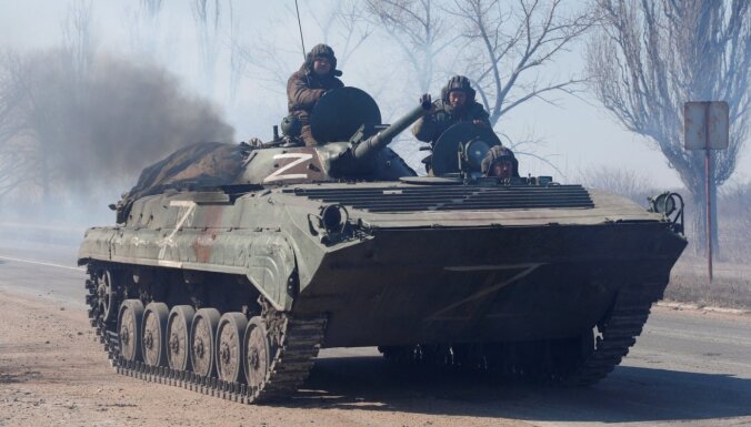 Ukrainas Ģenerālštābs: Krievijas karaspēks cenšas uzbrukt visā Donbasa frontē