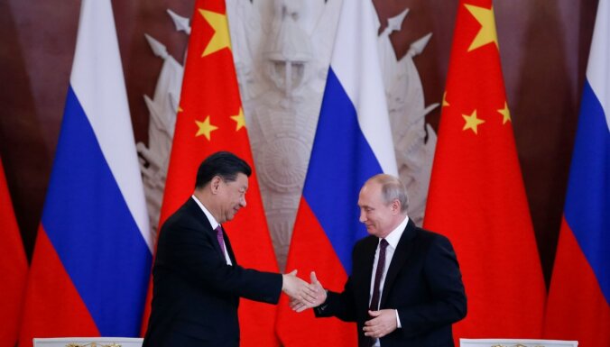 "Большая семерка" осудила действия России и Китая